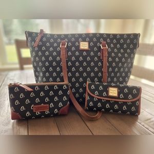 Baltimore Orioles Dooney & Bourke Large Zip Tote, Clutch Wallet & Cosmetic Case